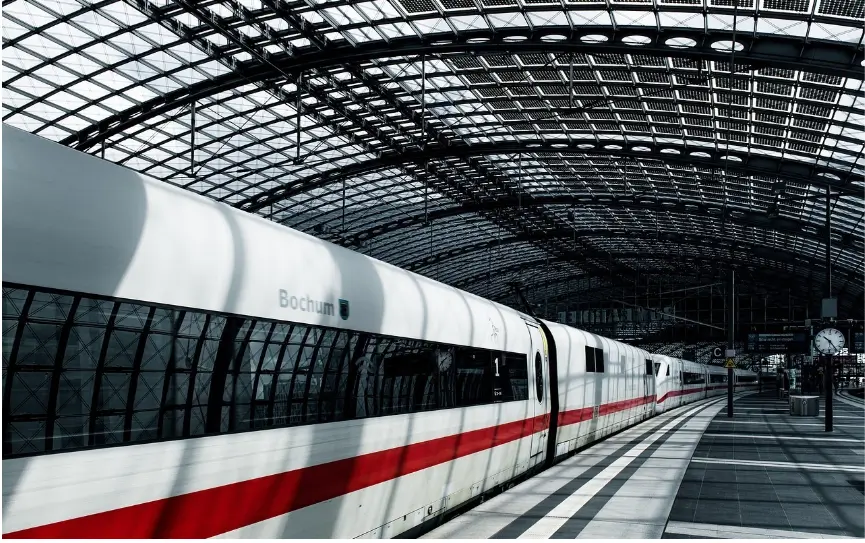 Home 76 Railway Metro