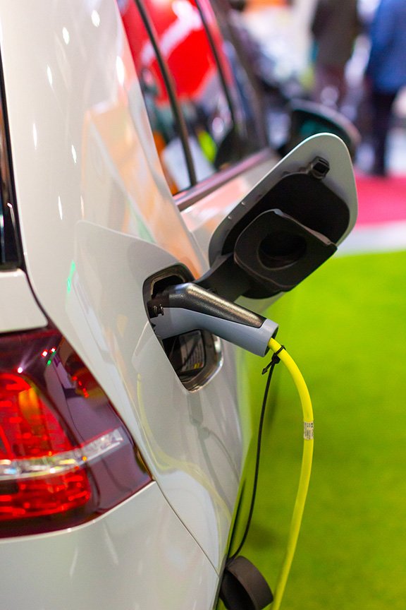Home 108 charging an electric or hybrid phev car with the p 2022 01 29 11 17 07 utc